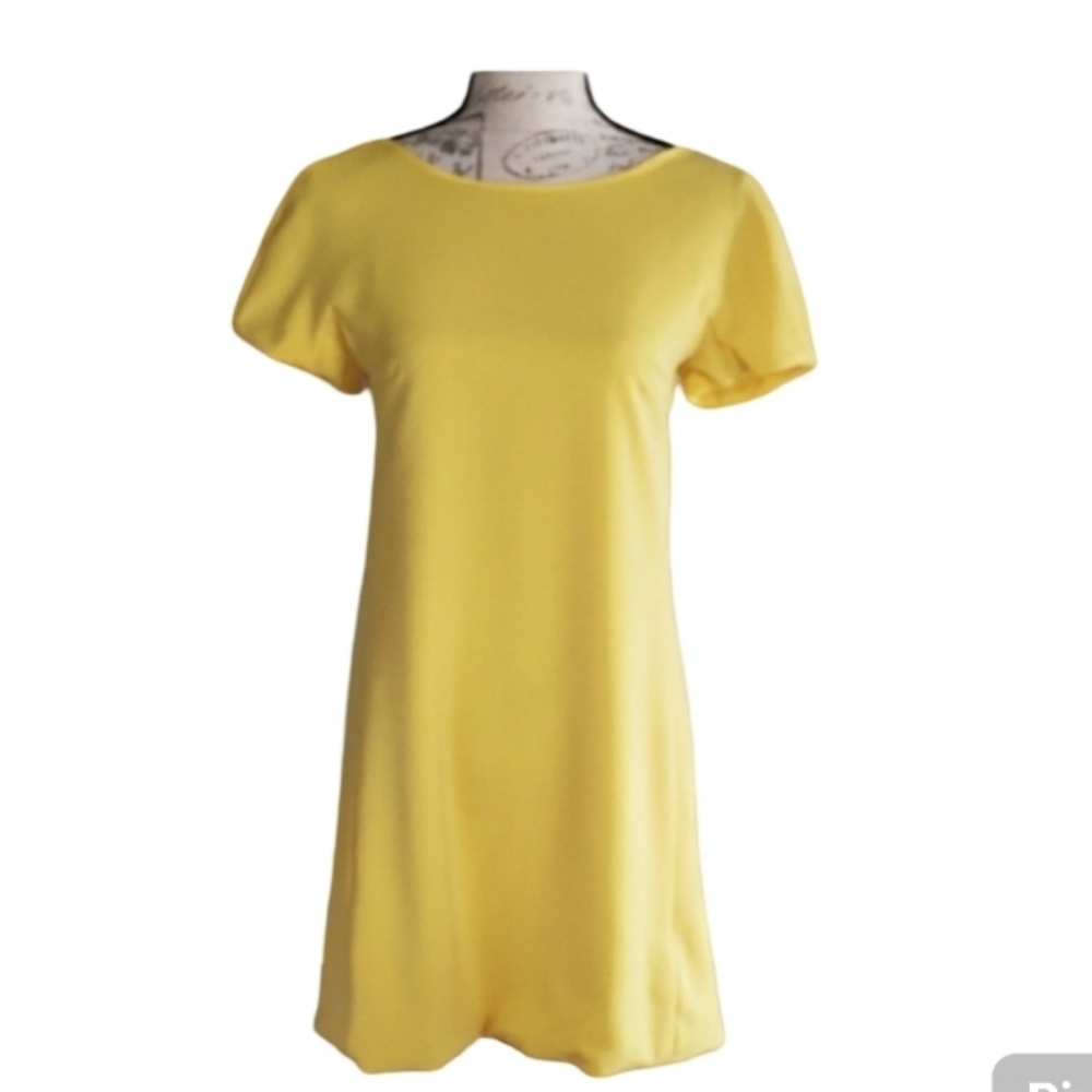 Vivi Party yellow dress.